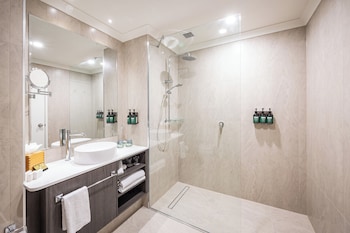 Premier Twin River View