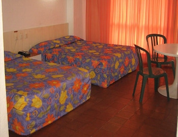 Economy Room, 2 Double Beds