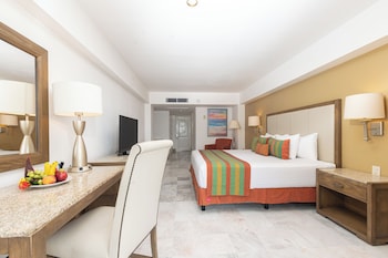 Junior Room, Partial Ocean View