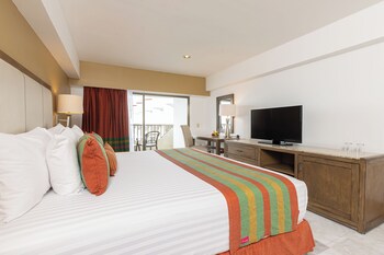 Junior Room, Partial Ocean View