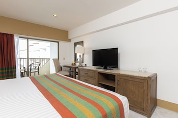 Junior Room, Partial Ocean View