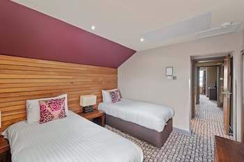 Dainton Suite