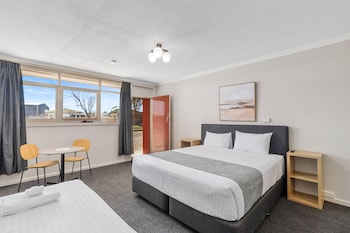 Standard Room, Multiple Beds, Non Smoking