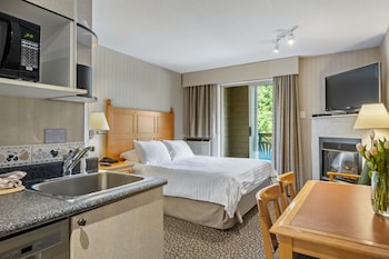 Standard Studio Suite, 1 Queen Bed, Kitchenette