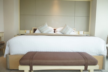 Executive Deluxe Suite