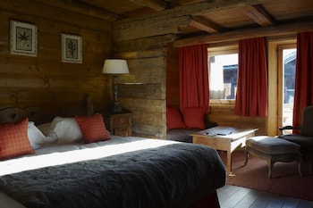 Bedroom with Lounge Area