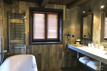 Rochebrune Suite