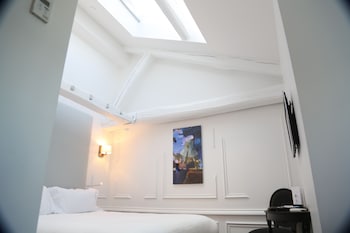 Club Room