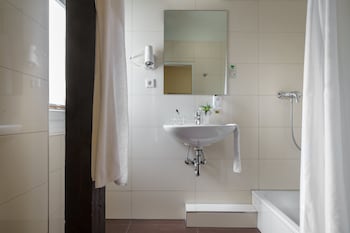 Comfort Single Room