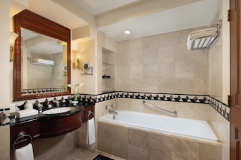 Suite (Regency)
