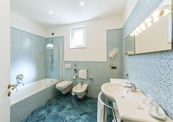 Superior Double or Twin Room, Partial Sea View