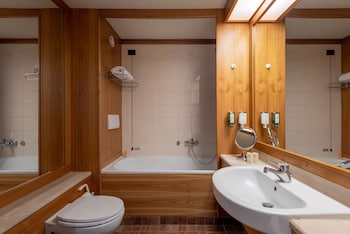 Economy Triple Room