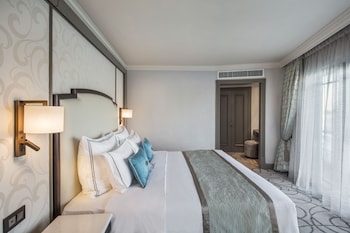 Prestige Suite