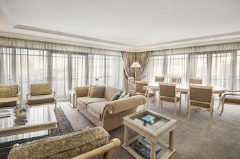 Luxury Suite