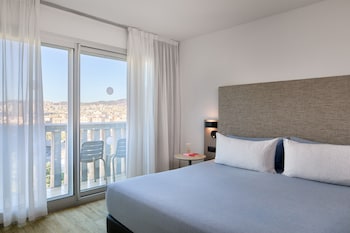 Room, Balcony (The Townhouse 2+1)