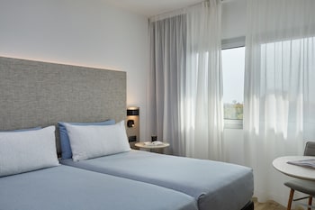 Studio, Connecting Rooms, City View
