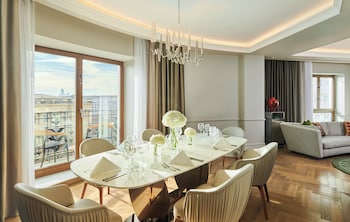 Royal Suite