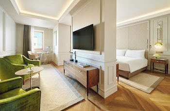 Junior Suite, 1 King Bed