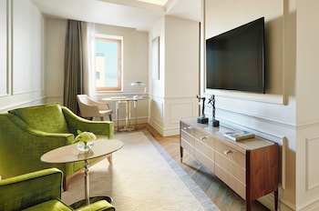 Junior Suite, 1 King Bed