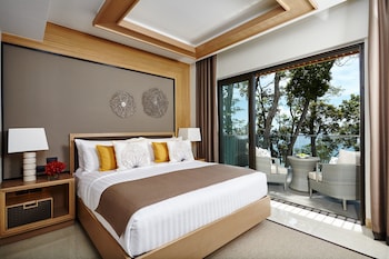 Club Two Bedroom Suite Ocean Balcony