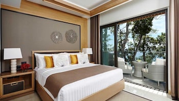 Club Two Bedroom Suite Ocean Balcony