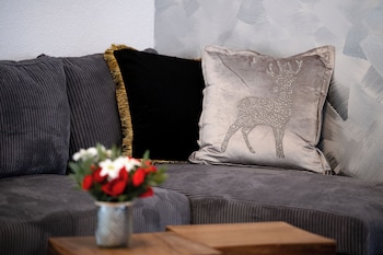 Deluxe Studio Suite