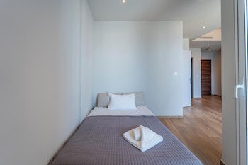 Deluxe Suite, Pool View