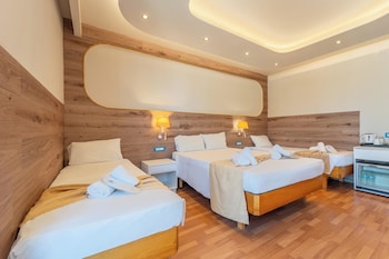 One Bedroom Quad Family Room