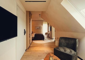 Exclusive Studio Suite
