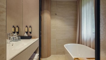 Royal Studio Suite