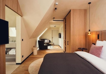 Exclusive Studio Suite