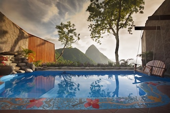 Suites at Paradise Ridge