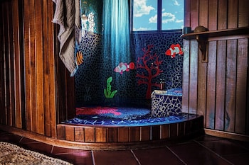 Suites at Paradise Ridge