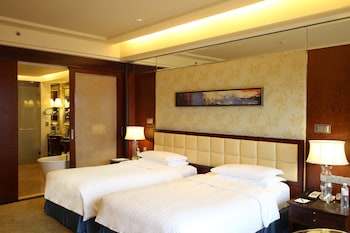 Valley Wing Deluxe Grand Twin (Exclude the Valley Wing Lounge privileges)