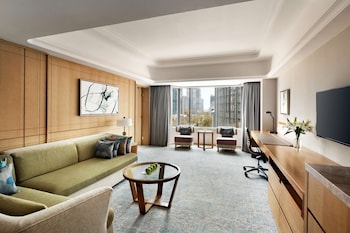 City Wing, Executive Suite, 1 King Bed