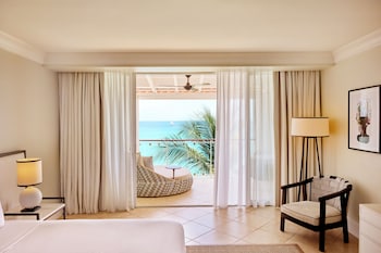 Signature Room, 1 King Bed, Oceanfront