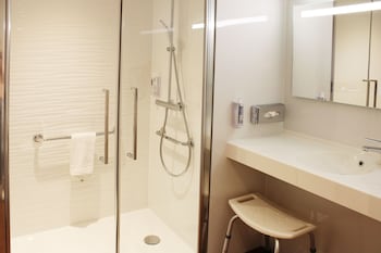 Executive Double Room, 1 Queen Bed, Accessible