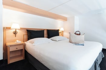 JUNIOR suite grand lit et canapé-lit pour enfant de 12 ans maximum