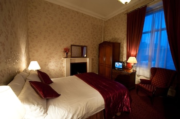 Standard Double Room, Shared Bathroom