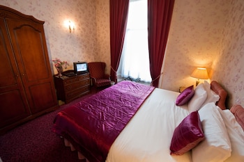 Standard Double Room, Shared Bathroom