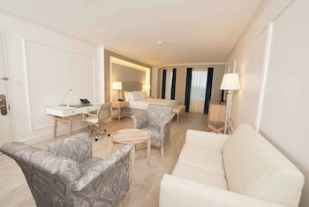 Junior Suite, 1 King Bed