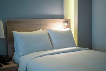 Executive Room, 1 King Bed, Club Lounge Access