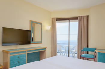 Standard Room (Lateral Sea View (2AD+1CH))