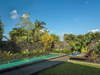 Villa (Pool)