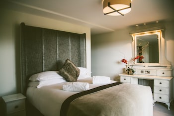 Red Oaks Residence