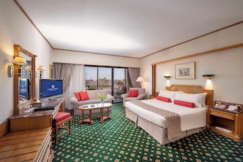 Junior Suite - City / Side Nile View