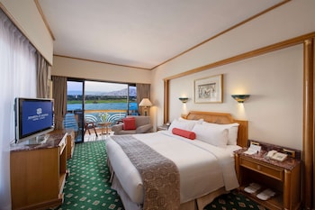 Deluxe Direct Front Nile View Double or Twin Room
