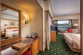 Junior Suite - Direct Front Nile View