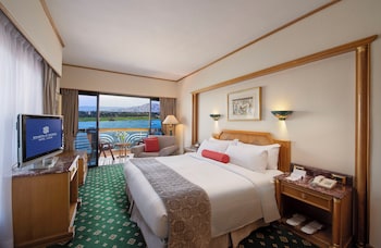 Deluxe Direct Front Nile View Double or Twin Room