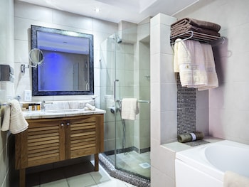 Superior Cabin, Pool Access, Garden View